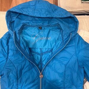 Guess puffer